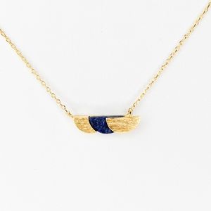 🦋LAST 1🦋 NWT Lovoda Lapis Layered Half Moon Necklace